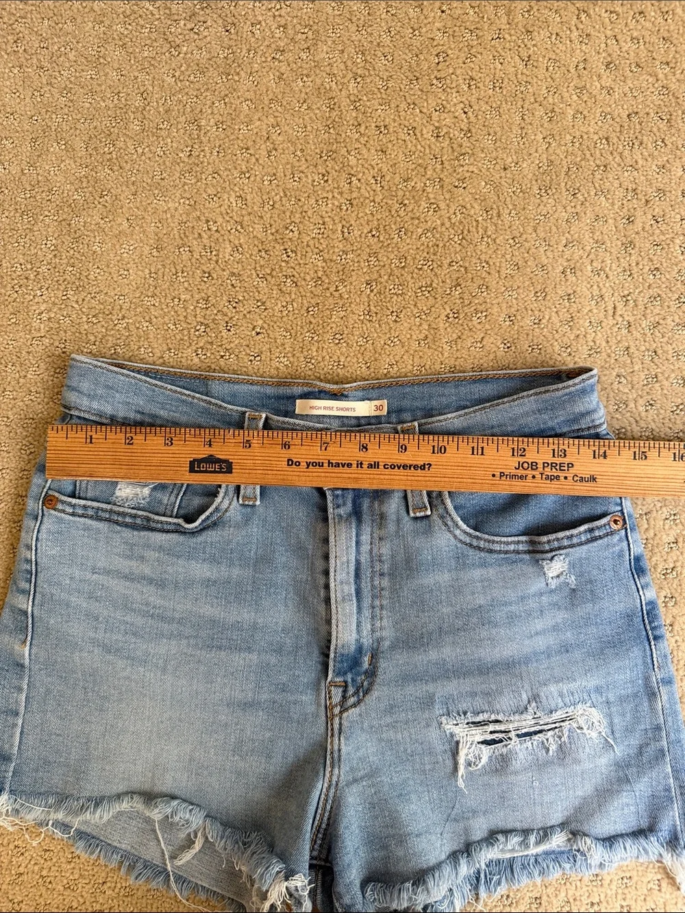 Women’s Levi’s shorts distressed cut off raw hem size 30 fits like a 6 / 27